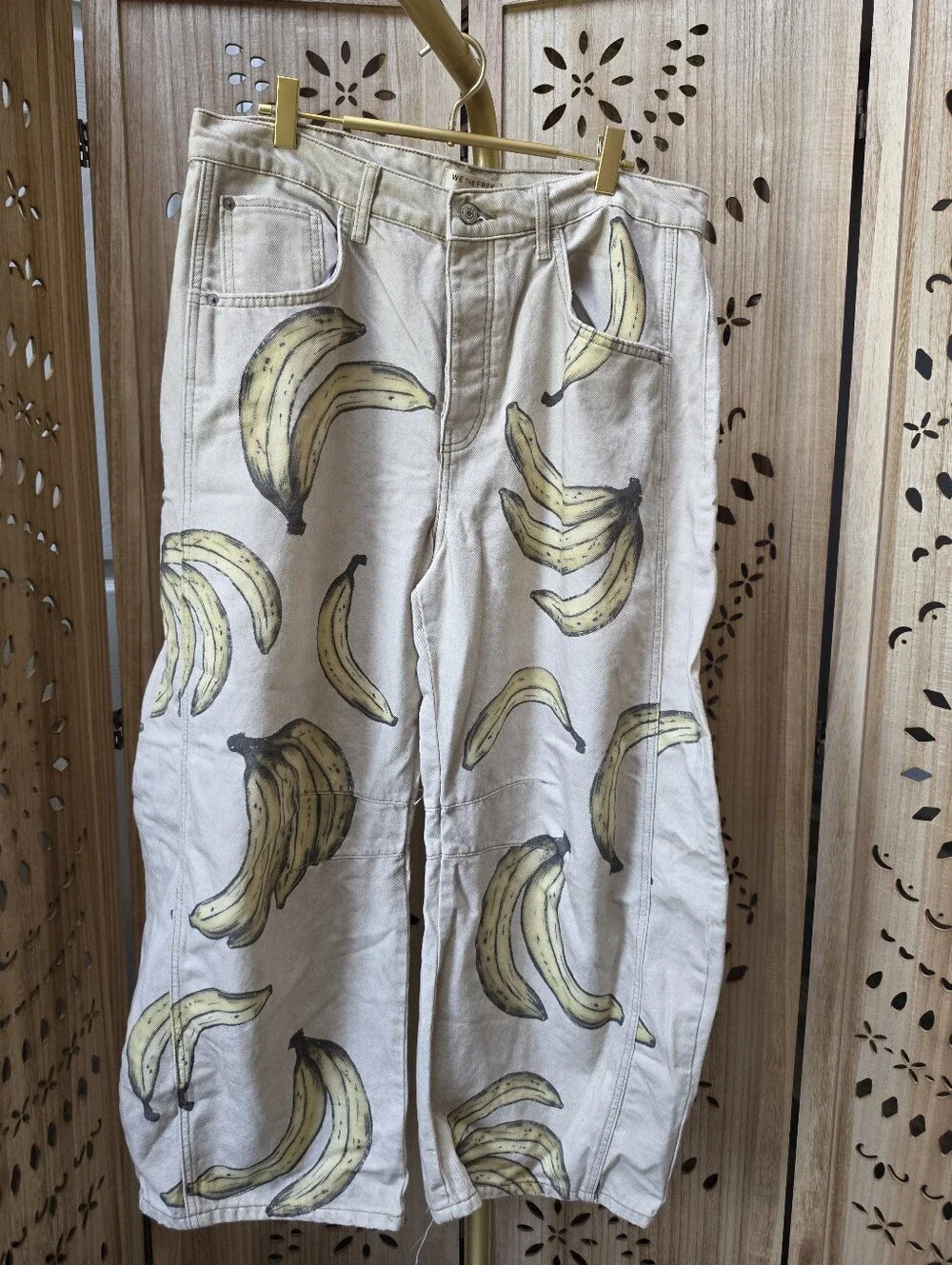 NWT We The Free Good Luck Printed Barrel Jeans in Go Bananas - Picture 5 of 16